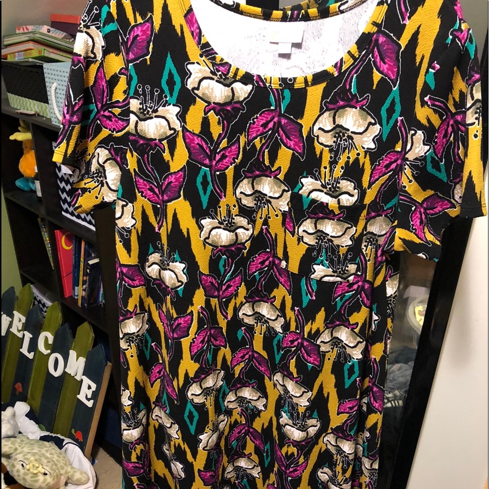 Lularoe Carly dress. Size L